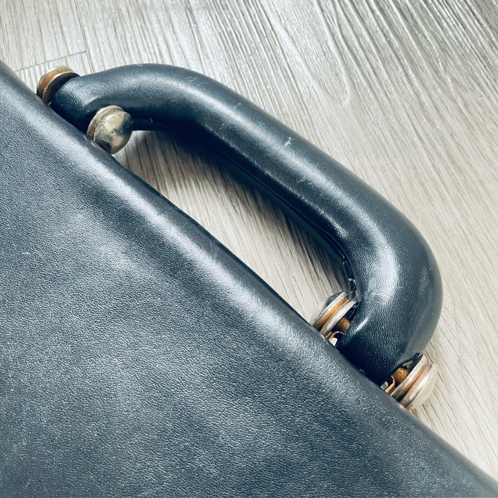 CARTIER BLACK LEATHER VINTAGE TOTE BAG GOLD TONE HARDWARE - Picture 6 of 17